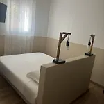 D'hotes Terra Bella 3* ليسي